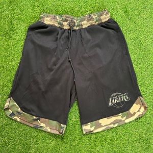 NBA Basketball LA Lakers Shorts Black Mens Size Medium.